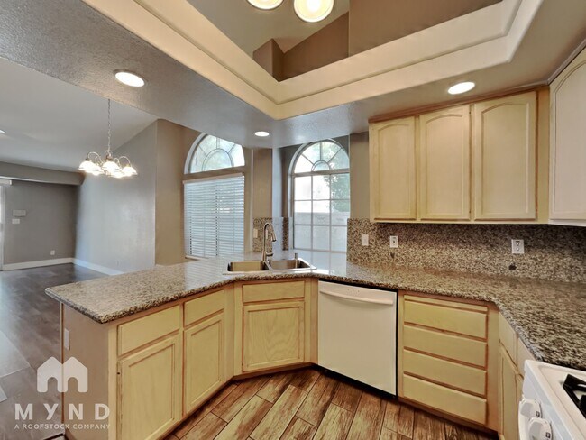 Building Photo - 9054 Claretta Dr