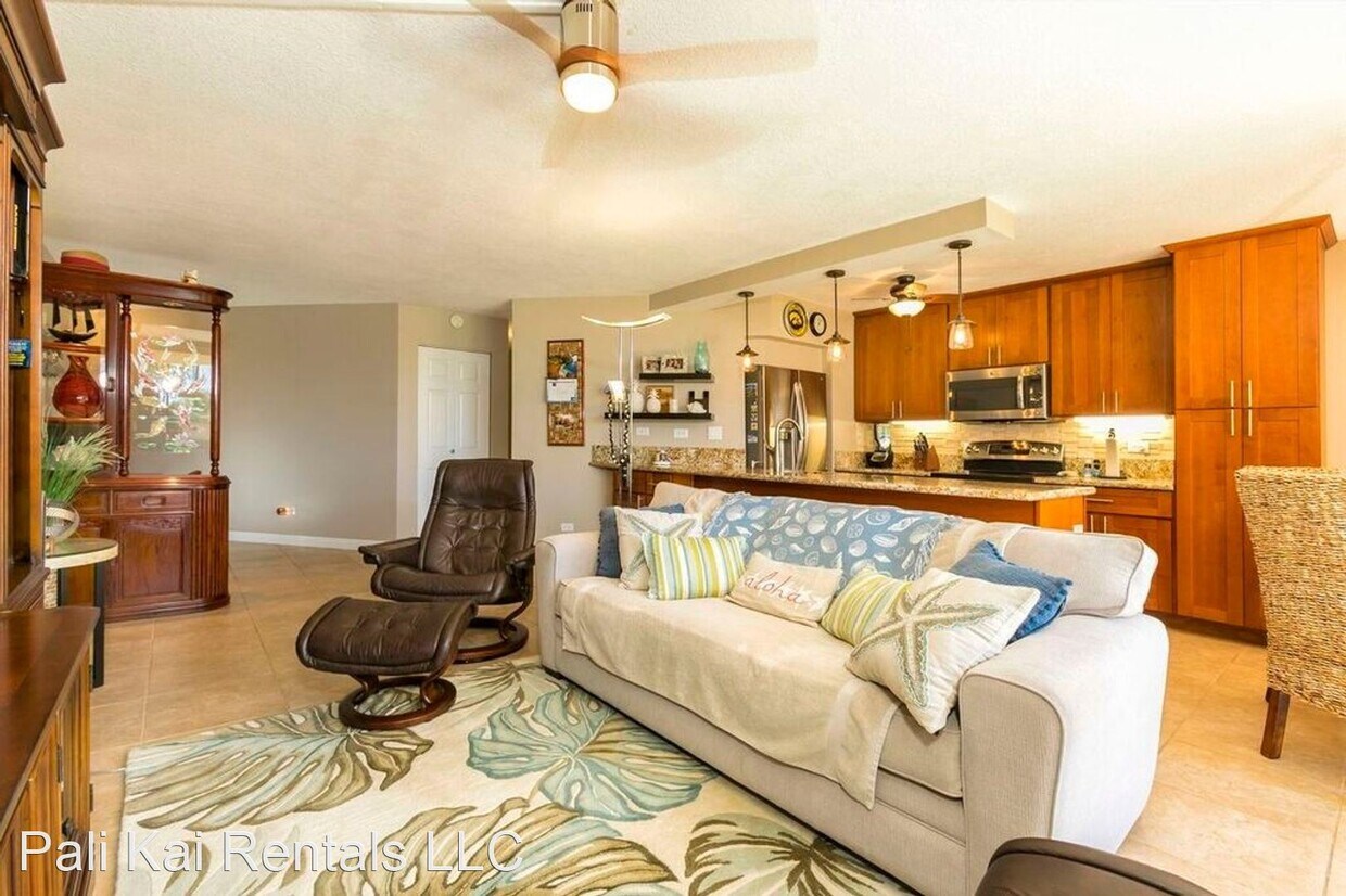 Primary Photo - 1032 S Kihei Rd