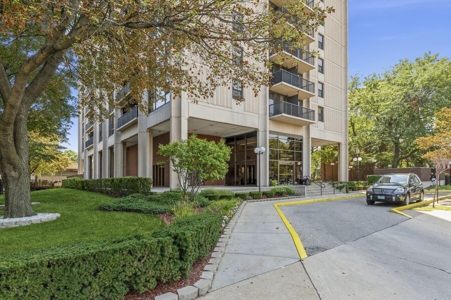 Foto principal - 2605 S Indiana Ave