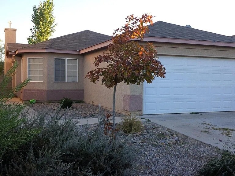 Primary Photo - 8308 Vista Clara Ln SW