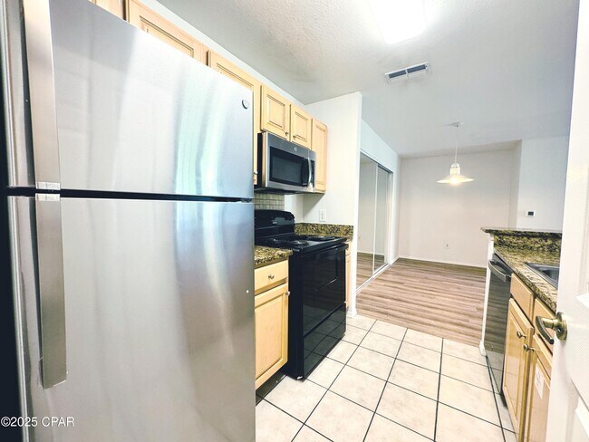 Foto del edificio - 1402 Lighthouse Rd