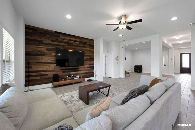 Foto del edificio - Stunning 4BR House in Leander