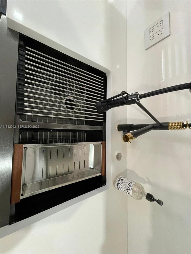 Building Photo - 10460 SW 26th Terrace