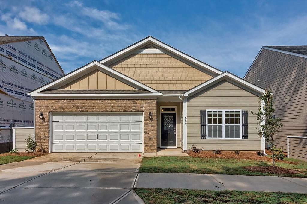 Primary Photo - 1069 Primrose Dr