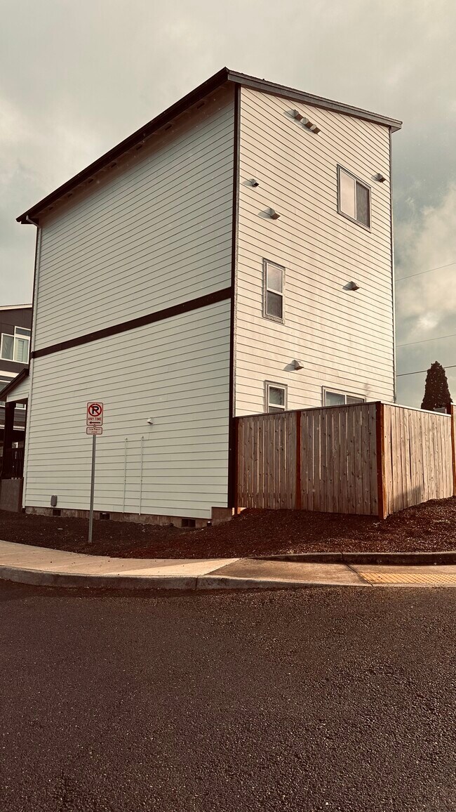 Photo - 19724 SW Brandy Ln Townhome