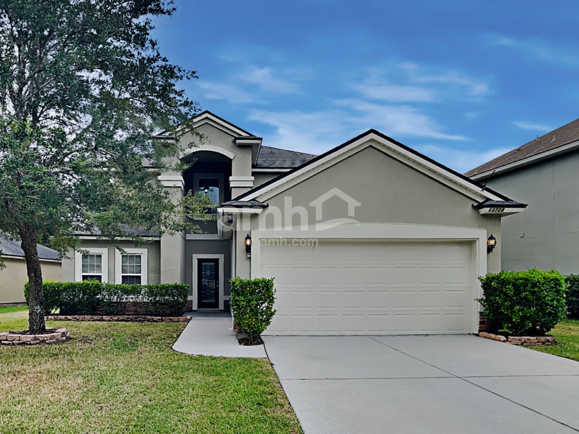 Foto principal - 13728 Devan Lee Dr N
