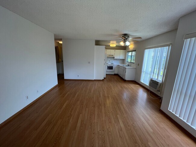 Foto del edificio - $2200, 2BR/1BA/2PKG Mililani (Mililani Parkway) - Great Location - townhome with A/C