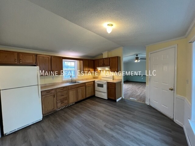 Foto del edificio - 970 Gardiner Rd