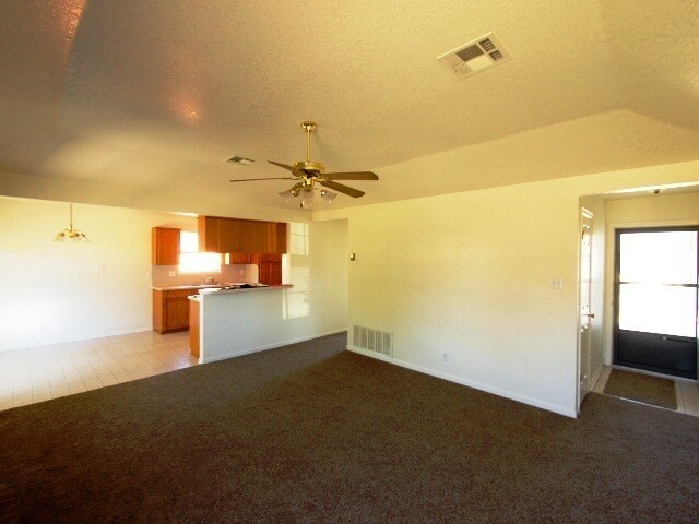 Foto del edificio - $250.00 Off 1st Months Rent!  Viewable Jan...