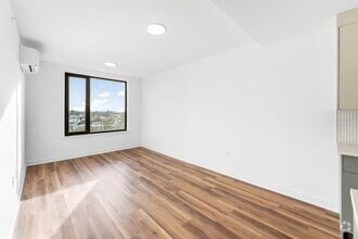 Building Photo - 873 Communipaw Ave