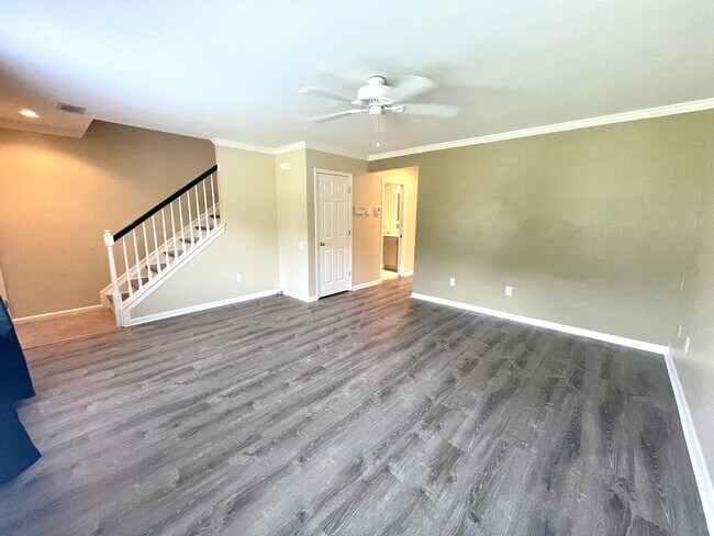 Foto del edificio - 3 Bedroom, 2 Bath Townhome in Park West of...