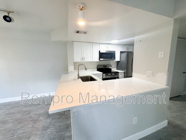 Photo - 850 S Tamiami Trl Apartment