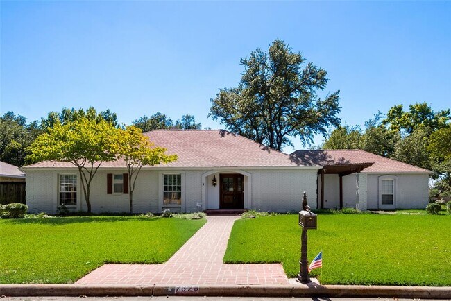 Building Photo - 7628 Rolling Acres Dr