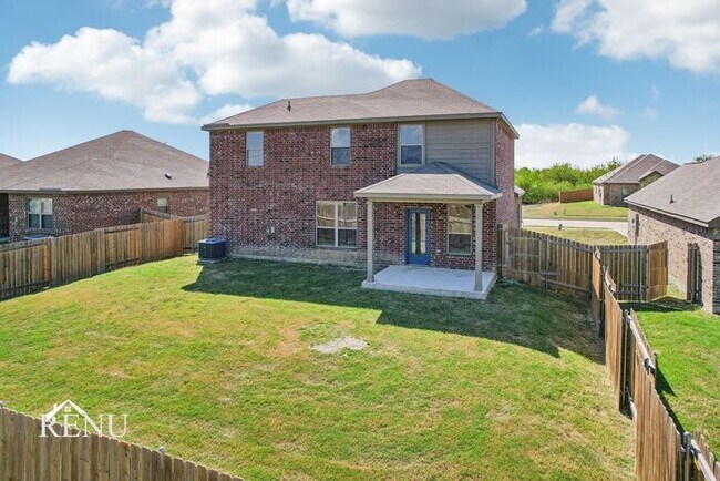 Foto del edificio - 1040 Wheatfield Ln