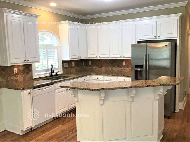 Building Photo - 841 Cramac Dr