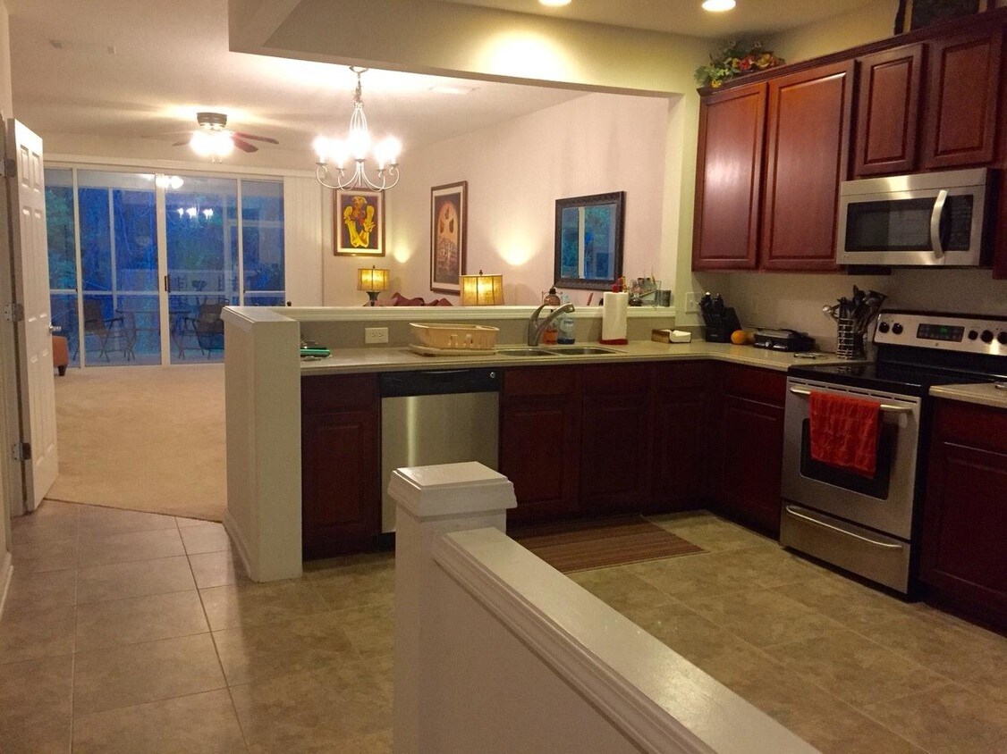 11265 Campfield Cricle, Jacksonville, FL 32256 Townhome Rentals in