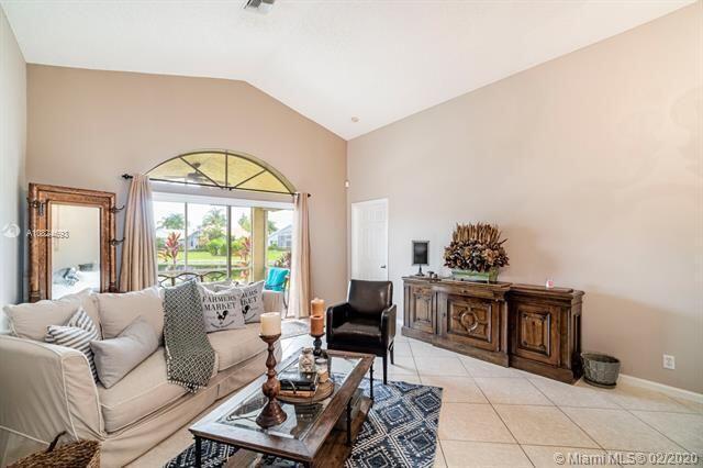 Foto del edificio - 14181 Castlerock Way