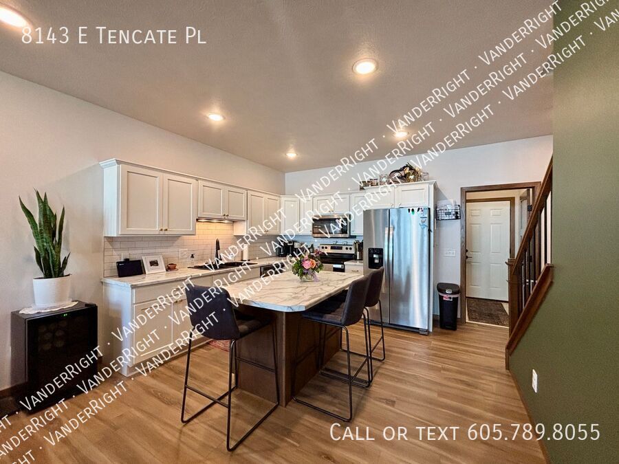 Foto principal - 8143 E Tencate Pl