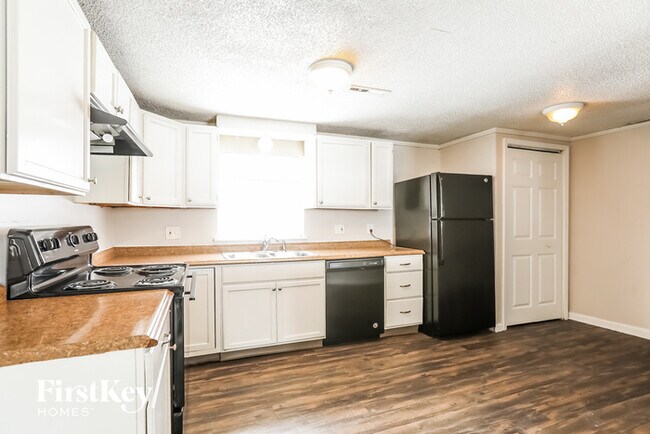 Foto del edificio - 900 Maple Ln