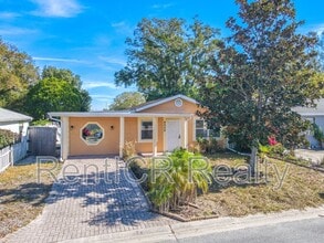 Building Photo - 4202 Las Vegas Dr