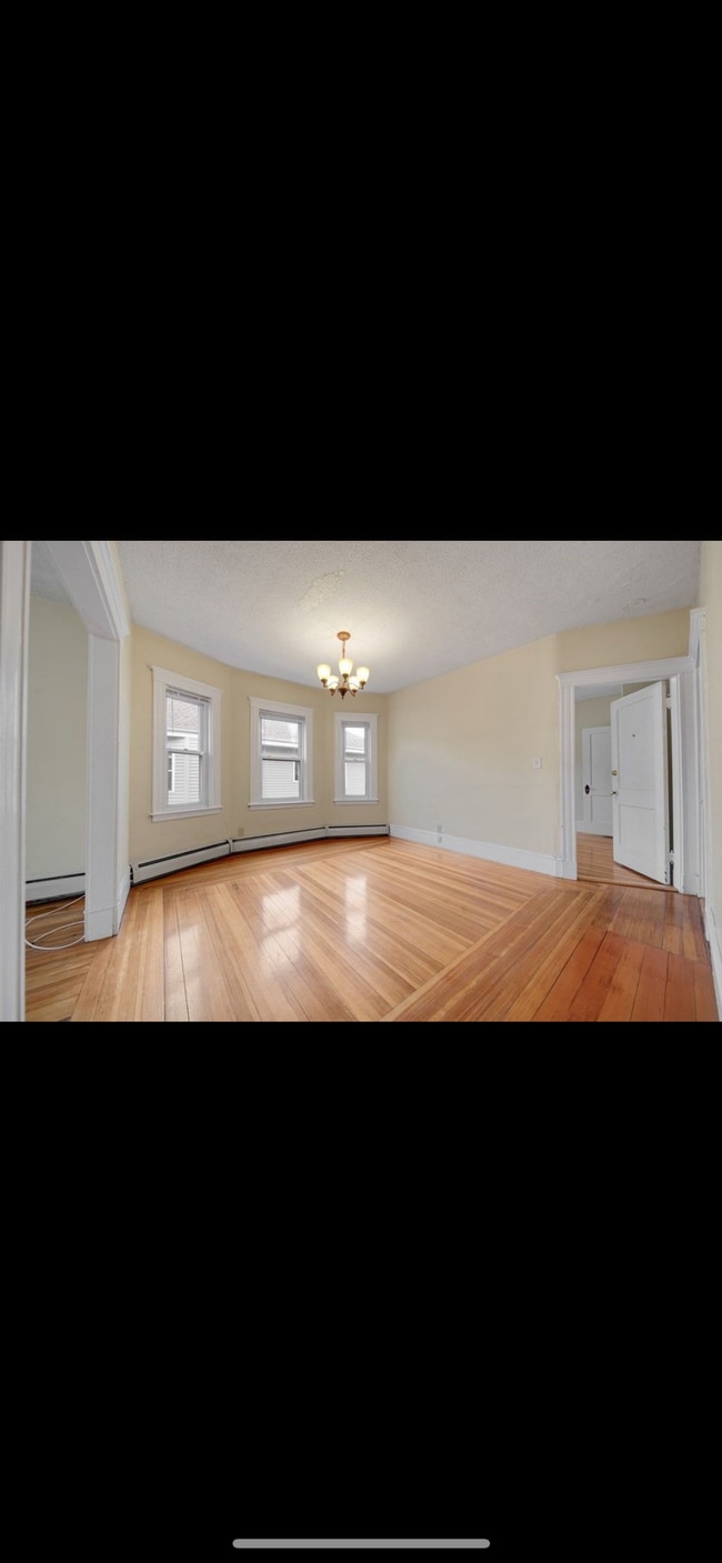 Building Photo - 141 Hillsdale Rd