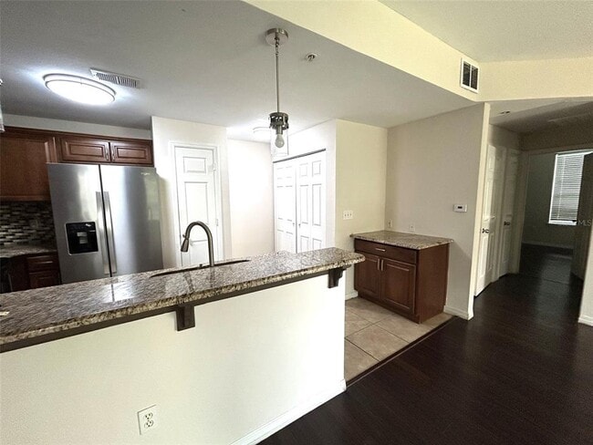 Building Photo - 2015 Erving Cir