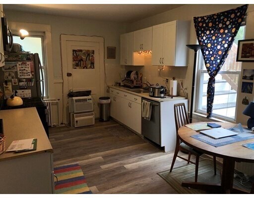 Foto principal - 154 Durnell Ave