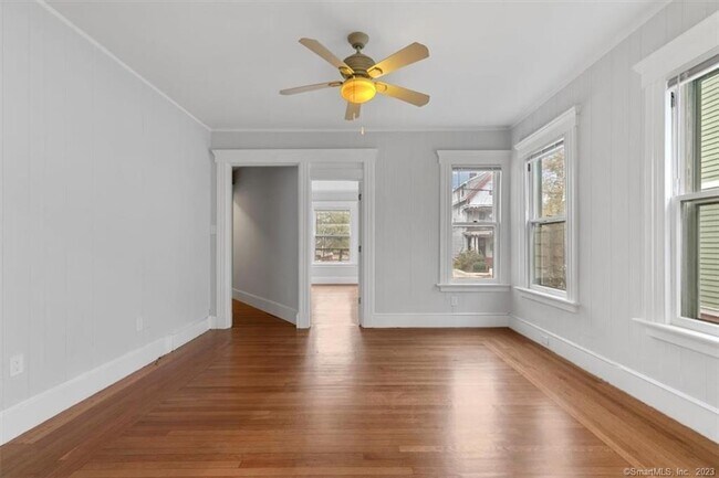 Building Photo - 100 Brownell St