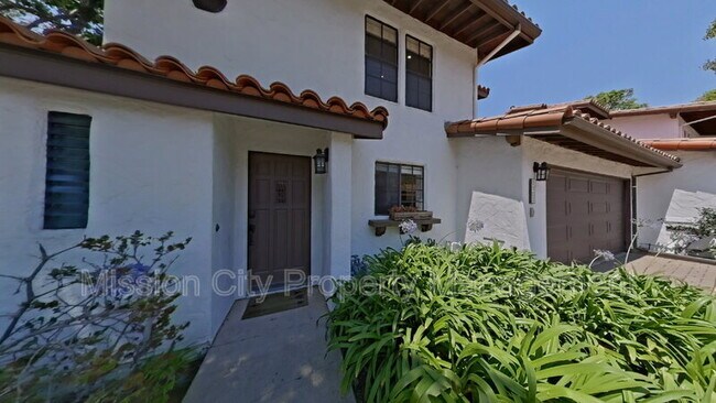 Foto del edificio - 2102 Cliff Dr