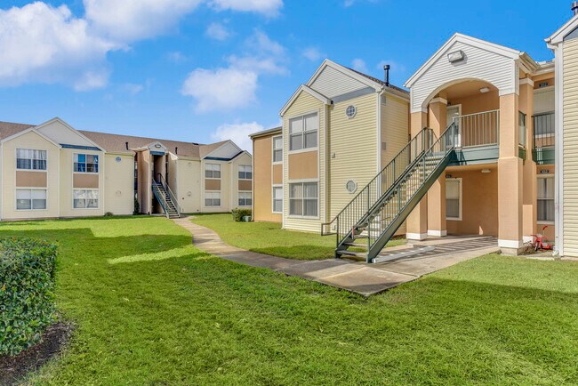 Foto del edificio - Academy at Waterford Lakes