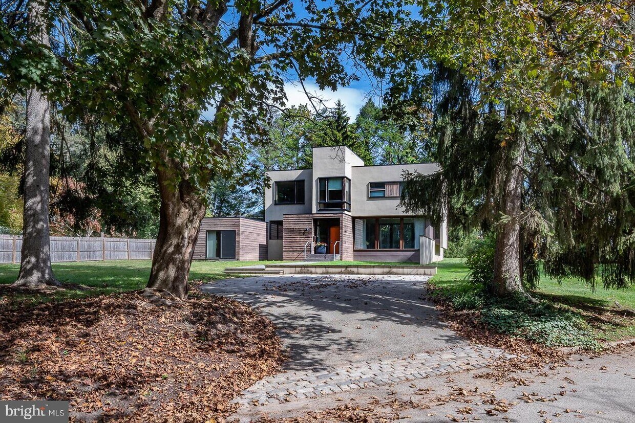 3935 Netherfield Rd, Philadelphia, PA 19129 House Rental in