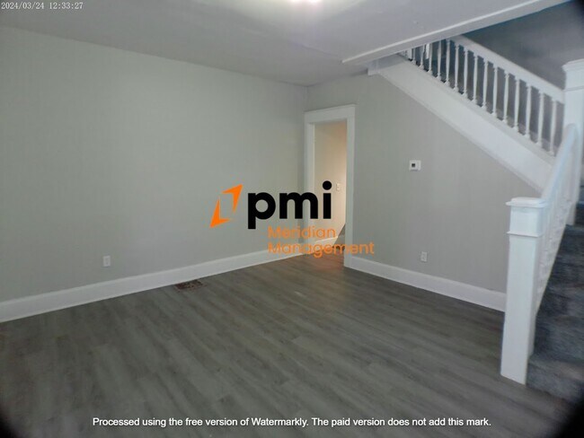 Photo - 3504 N Kenwood Ave Apartment