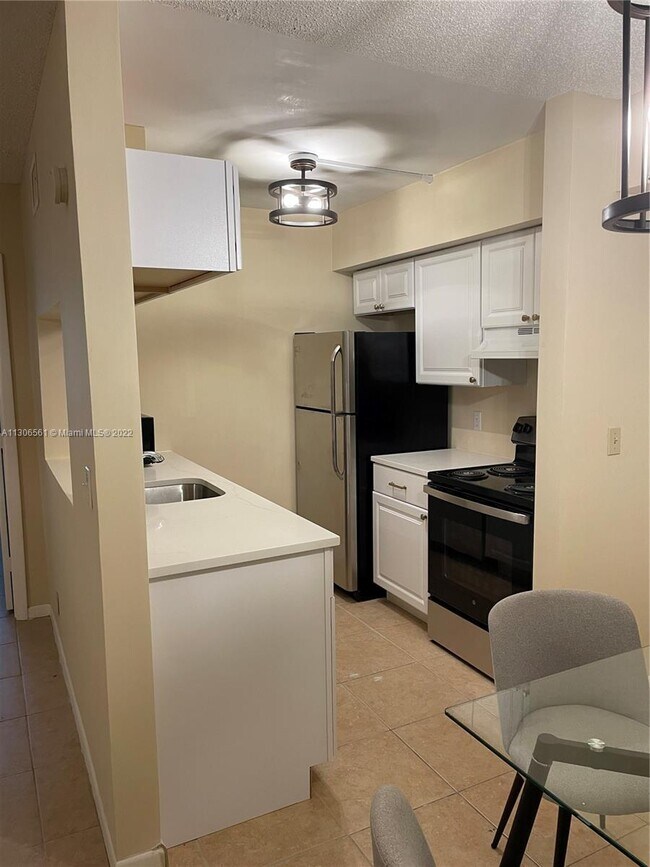 Foto del edificio - 6392 Chasewood Dr