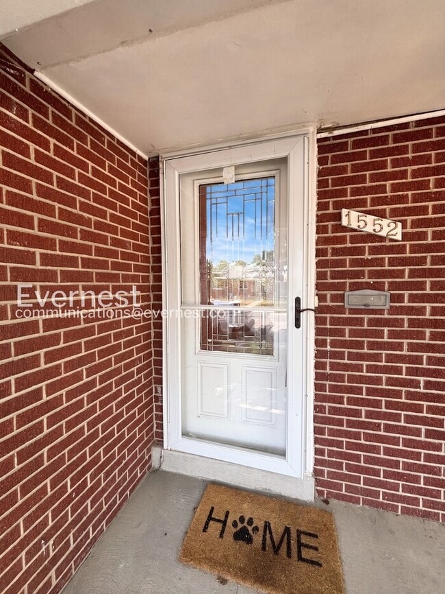 Building Photo - 4bed/2bath single family home in Denver with fenced yard/ Available now!