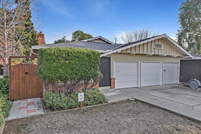 Foto del edificio - 3 br, 2 bath House - 928 Lawton Avenue