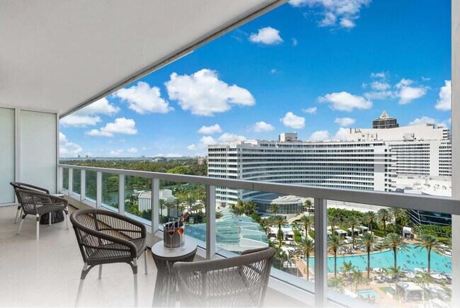 Foto del edificio - 4391 Collins Ave