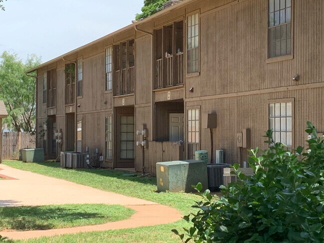 Building Photo - 657 Ruidosa Ave