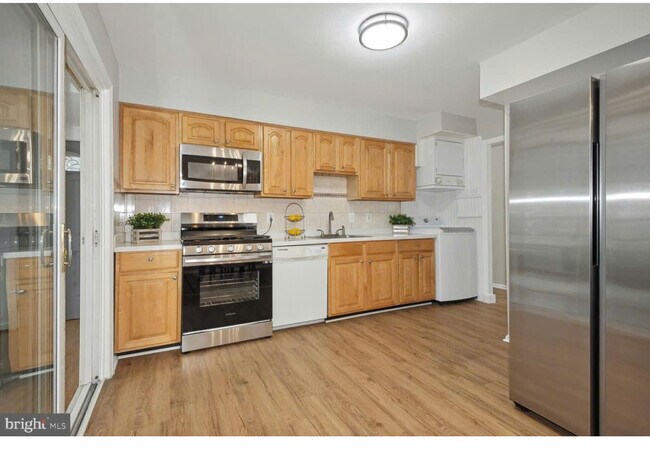 Building Photo - 4746 Carterwood Dr