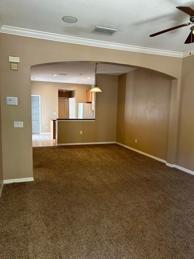 Building Photo - 3 Bedrooms 2.5 Bath Townhome in Windermere...