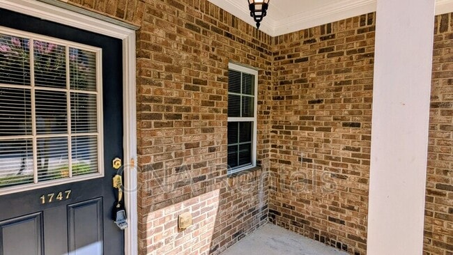 Photo - 1747 Oakbrook Ln Townhome