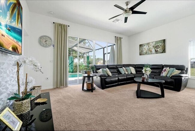 Building Photo - Stunning Fully Furnished and Decorated home in Davenport with Private Pool!