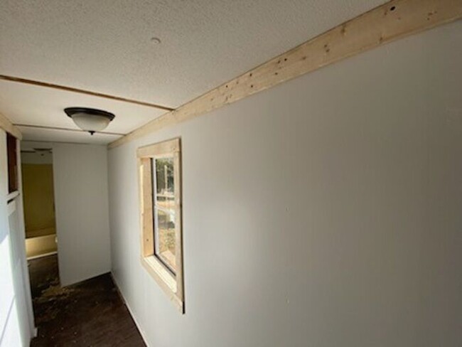 Foto del edificio - Newly renovated! Must see! SECTION 8 OK!