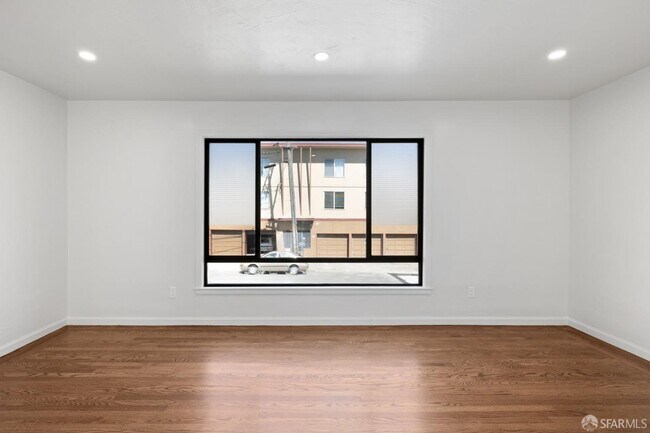 Foto del edificio - 2395 27th Ave