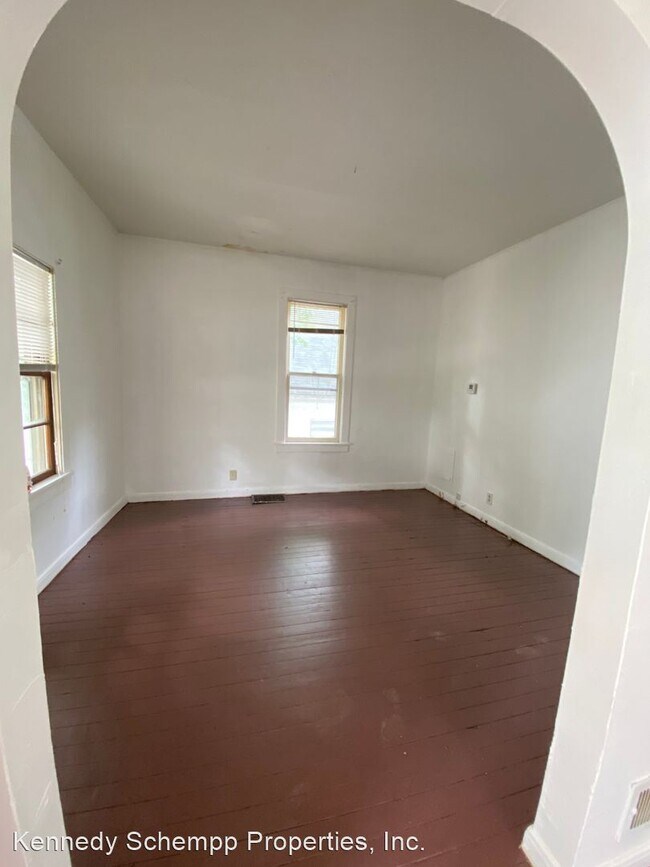Building Photo - 3 br, 1 bath House - 609 W. Carpenter