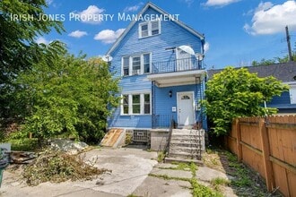 Building Photo - 381 Fargo Ave