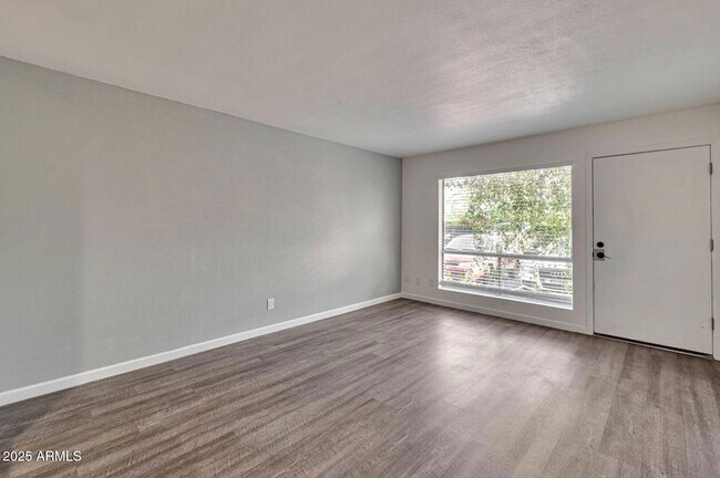 Foto del edificio - 4231 N 13th Pl