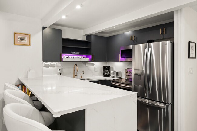 Foto del edificio - 601 S West End St