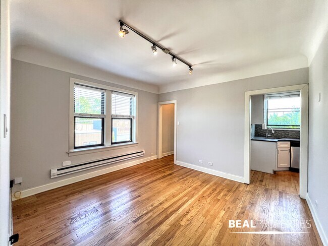 Foto del edificio - 2317 N Rockwell St