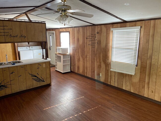 Foto del edificio - Mobile Home Available NOW!