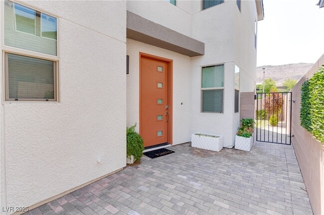 Building Photo - 6333 Redstone Hls Dr